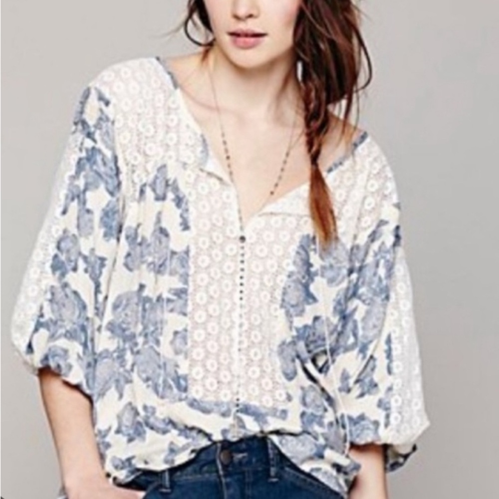 Free People Moon River boho oversized navy floral lace blouse. Medium